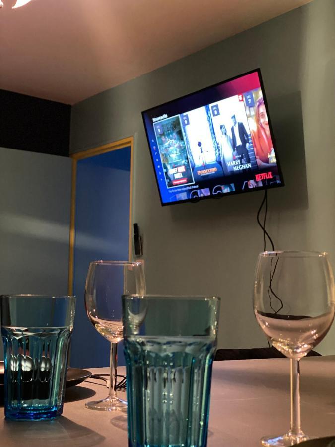 Capsule Miami Vice - Jacuzzi - Billard - Ecran Cinema & Netflix - Ping-Pong - Nintendo & Jeux- Lievin Ngoại thất bức ảnh