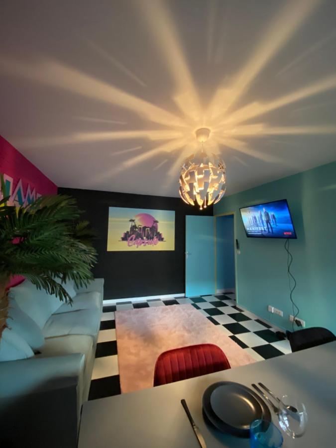 Capsule Miami Vice - Jacuzzi - Billard - Ecran Cinema & Netflix - Ping-Pong - Nintendo & Jeux- Lievin Ngoại thất bức ảnh