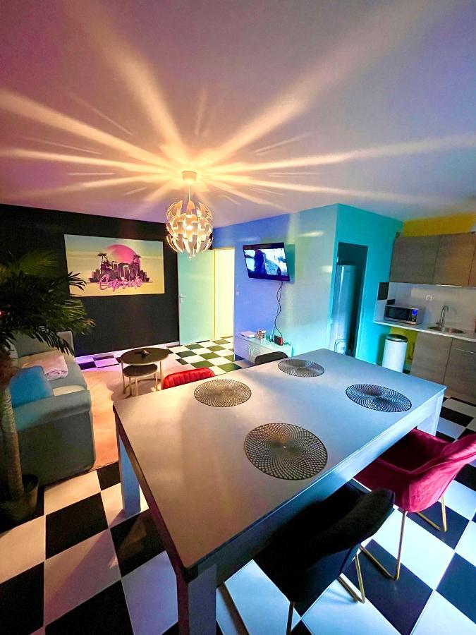 Capsule Miami Vice - Jacuzzi - Billard - Ecran Cinema & Netflix - Ping-Pong - Nintendo & Jeux- Lievin Ngoại thất bức ảnh