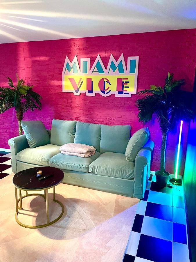 Capsule Miami Vice - Jacuzzi - Billard - Ecran Cinema & Netflix - Ping-Pong - Nintendo & Jeux- Lievin Ngoại thất bức ảnh