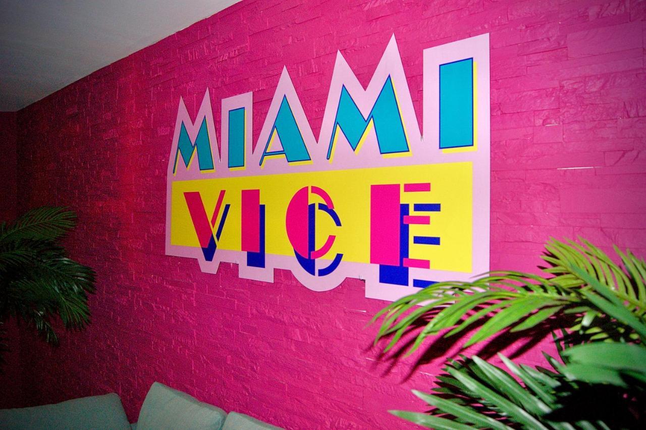 Capsule Miami Vice - Jacuzzi - Billard - Ecran Cinema & Netflix - Ping-Pong - Nintendo & Jeux- Lievin Ngoại thất bức ảnh
